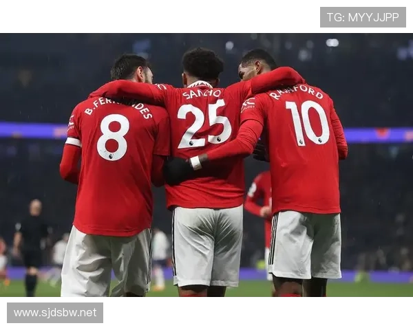 曼联争冠路断战术危机浮现，滕哈格依赖战术体系能否助球队重回豪门巅峰