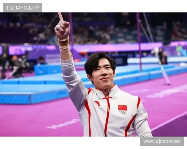 张博恒家的冰箱里只有蛋白粉和冰水